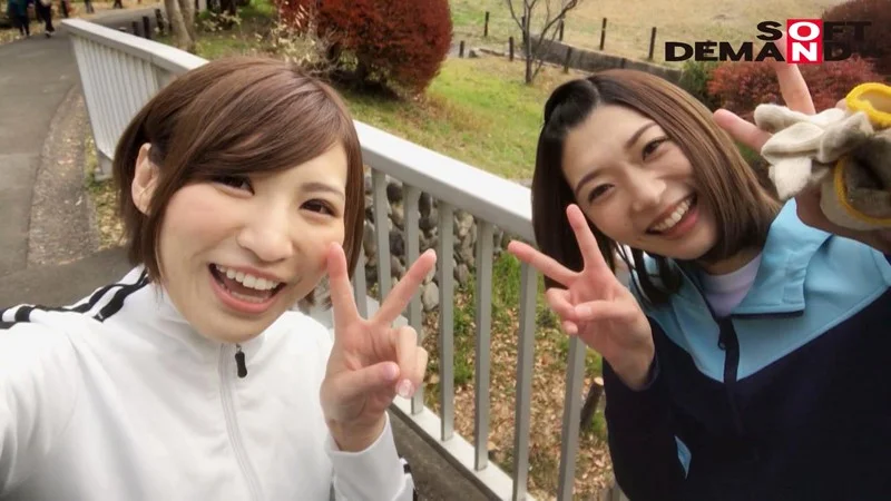 久しぶりのSEXでタガの外れた超肉食アスリート女子が羽交い絞め逆3P！！ ランニング途中の自撮り